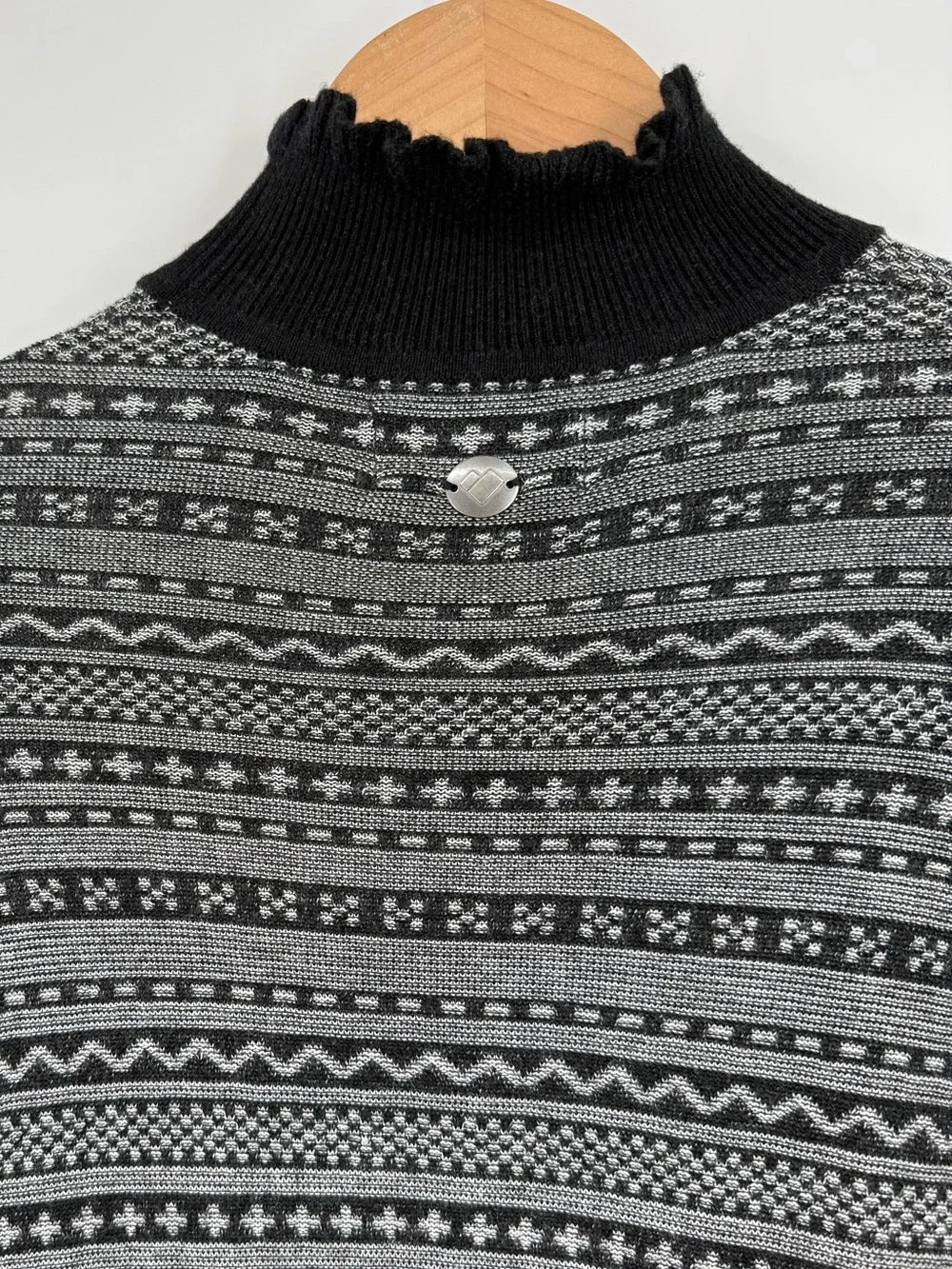Obermeyer Charmoise Knit Turtleneck | Black Grey | Medium
